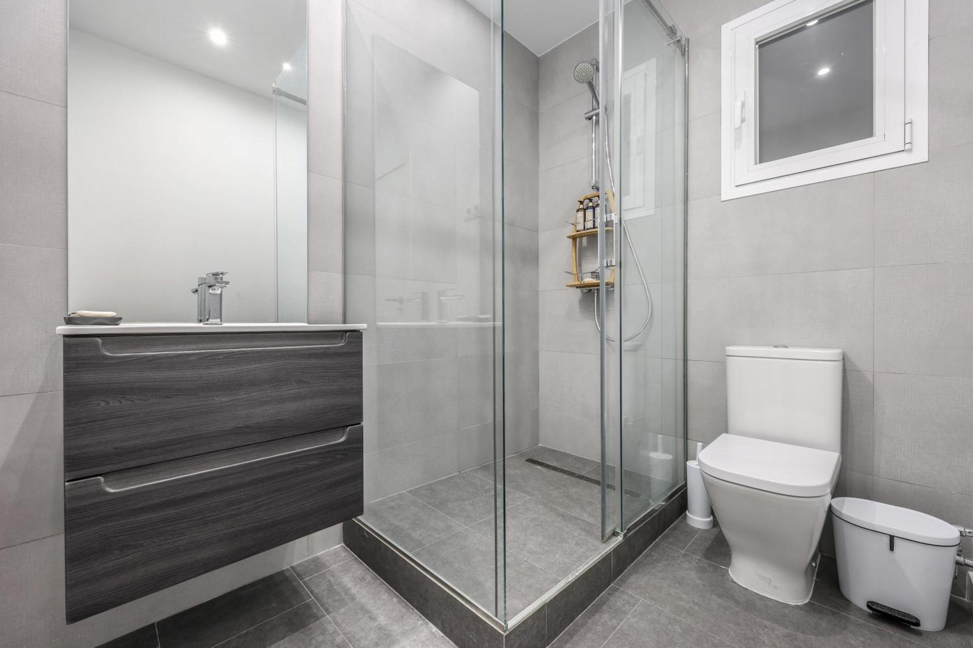 Be Coliving Madrid Centro Hotel Buitenkant foto