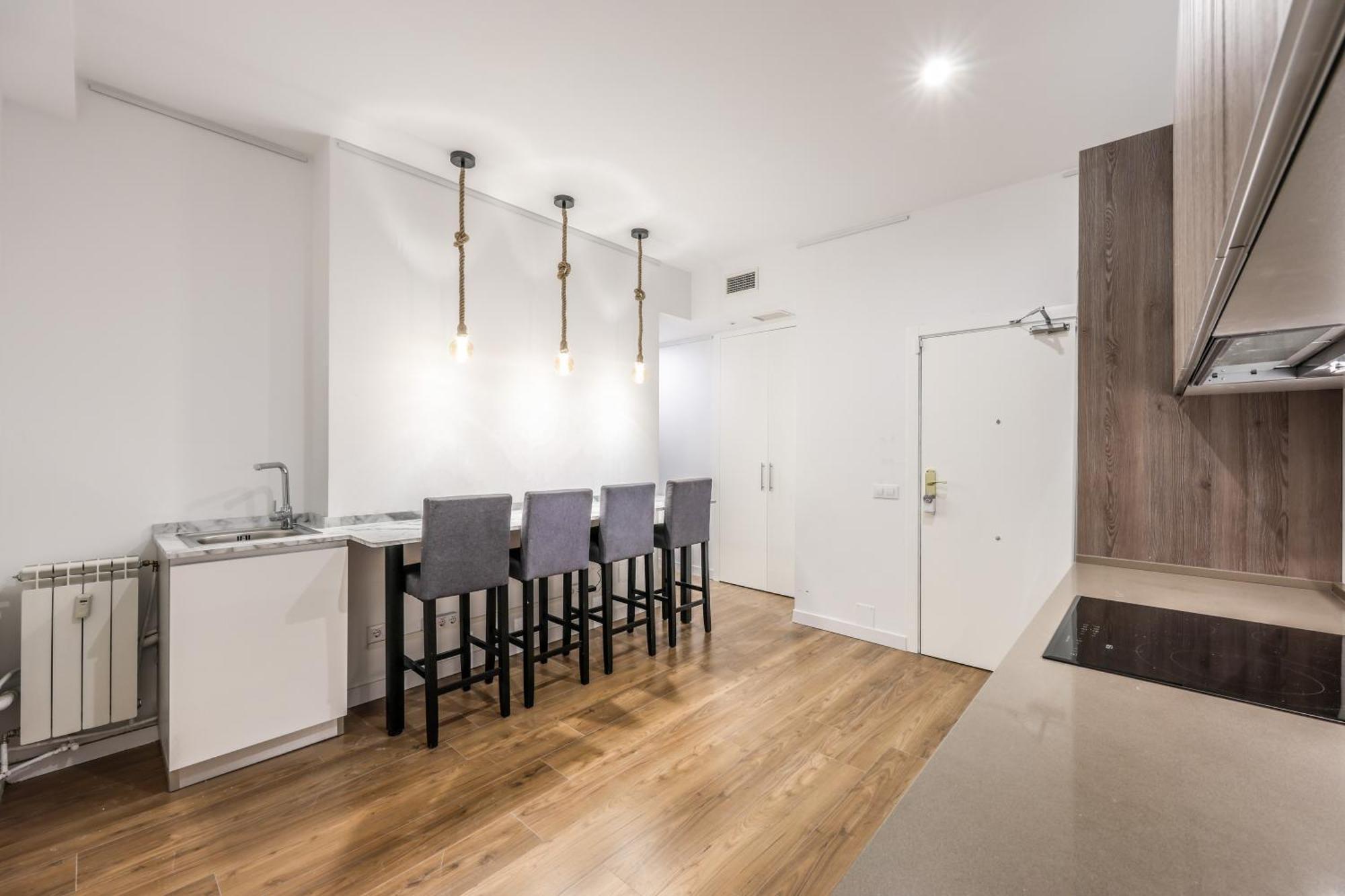 Be Coliving Madrid Centro Hotel Buitenkant foto