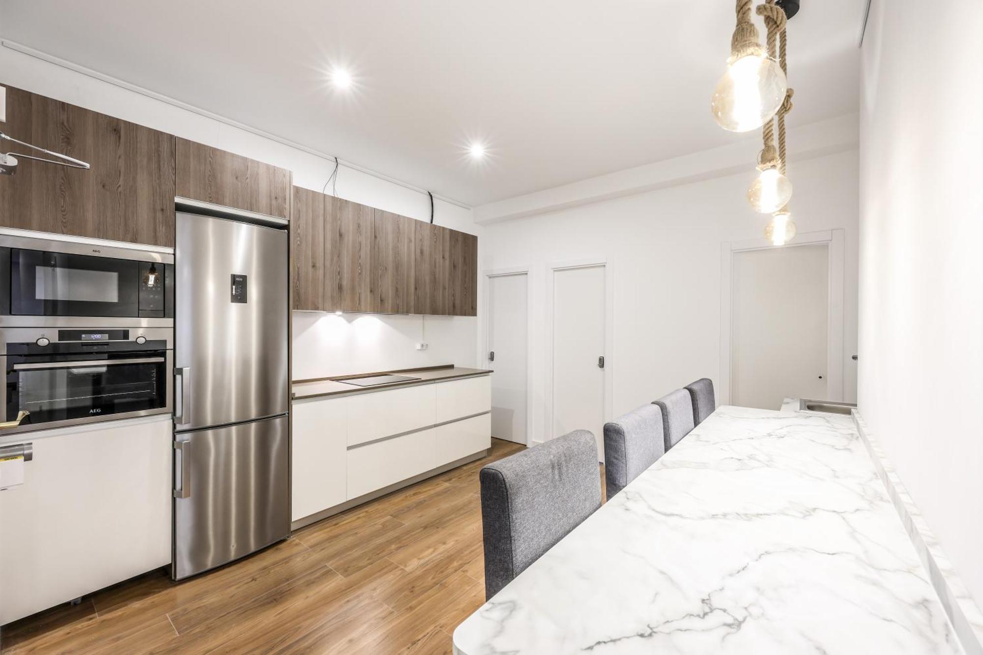 Be Coliving Madrid Centro Hotel Buitenkant foto
