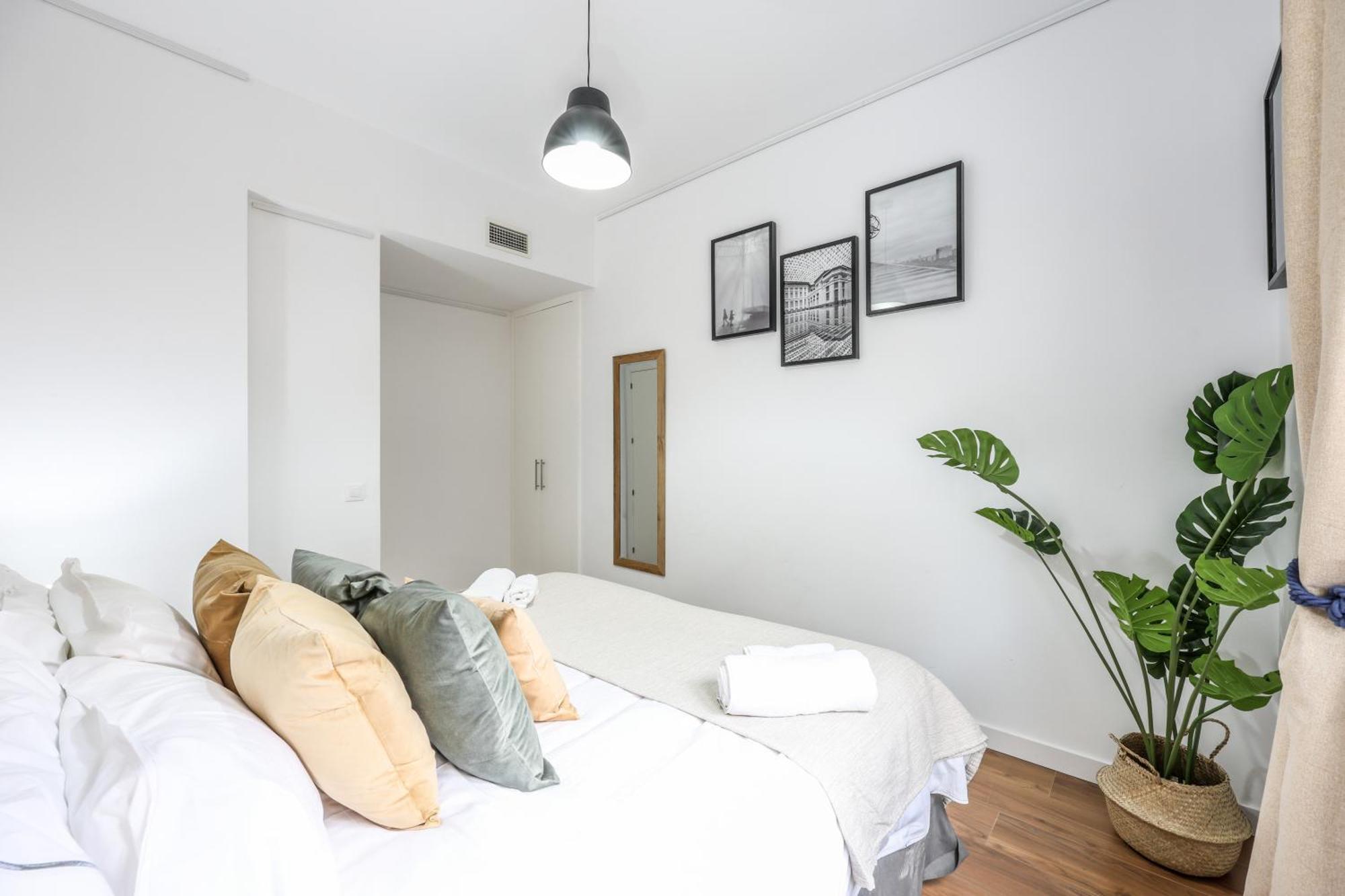 Be Coliving Madrid Centro Hotel Buitenkant foto