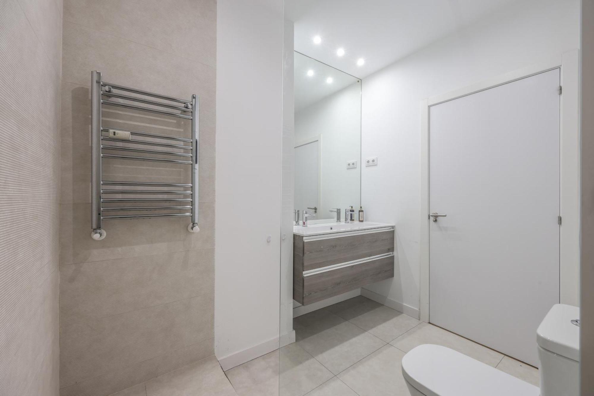 Be Coliving Madrid Centro Hotel Buitenkant foto